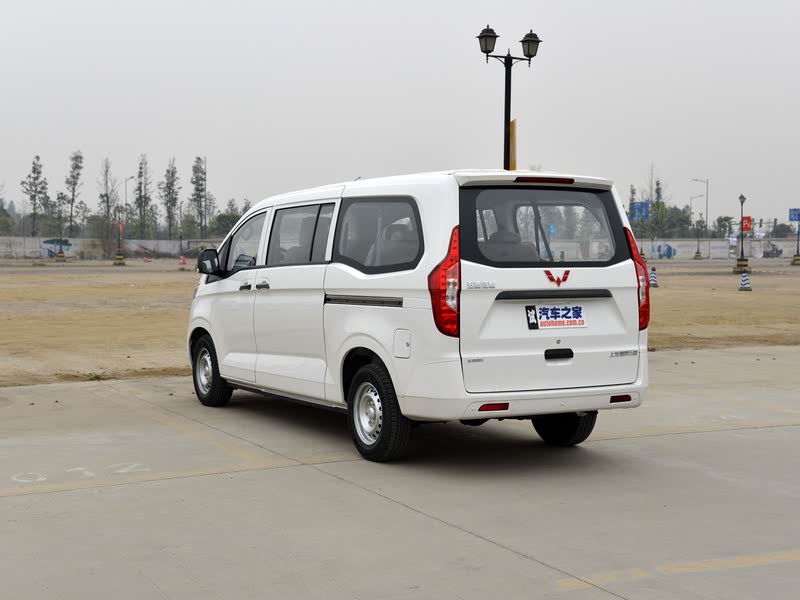 上汽通用五菱 五菱征程 2015款 1.8l舒适型lj479qe2