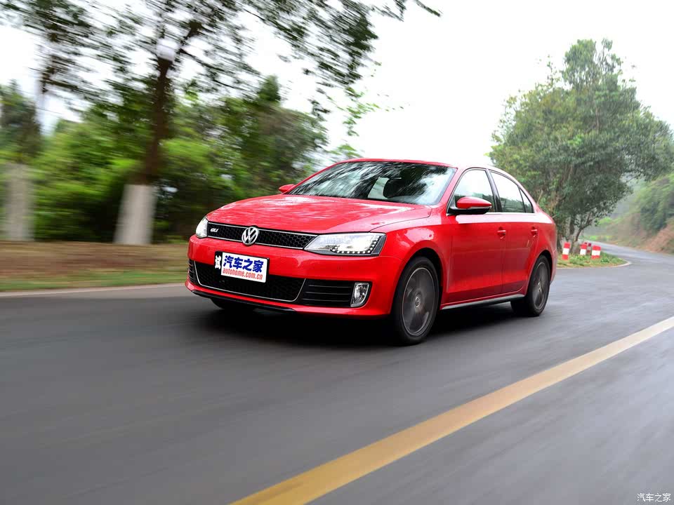 大众一汽-大众速腾2013款 2.0tsi gli