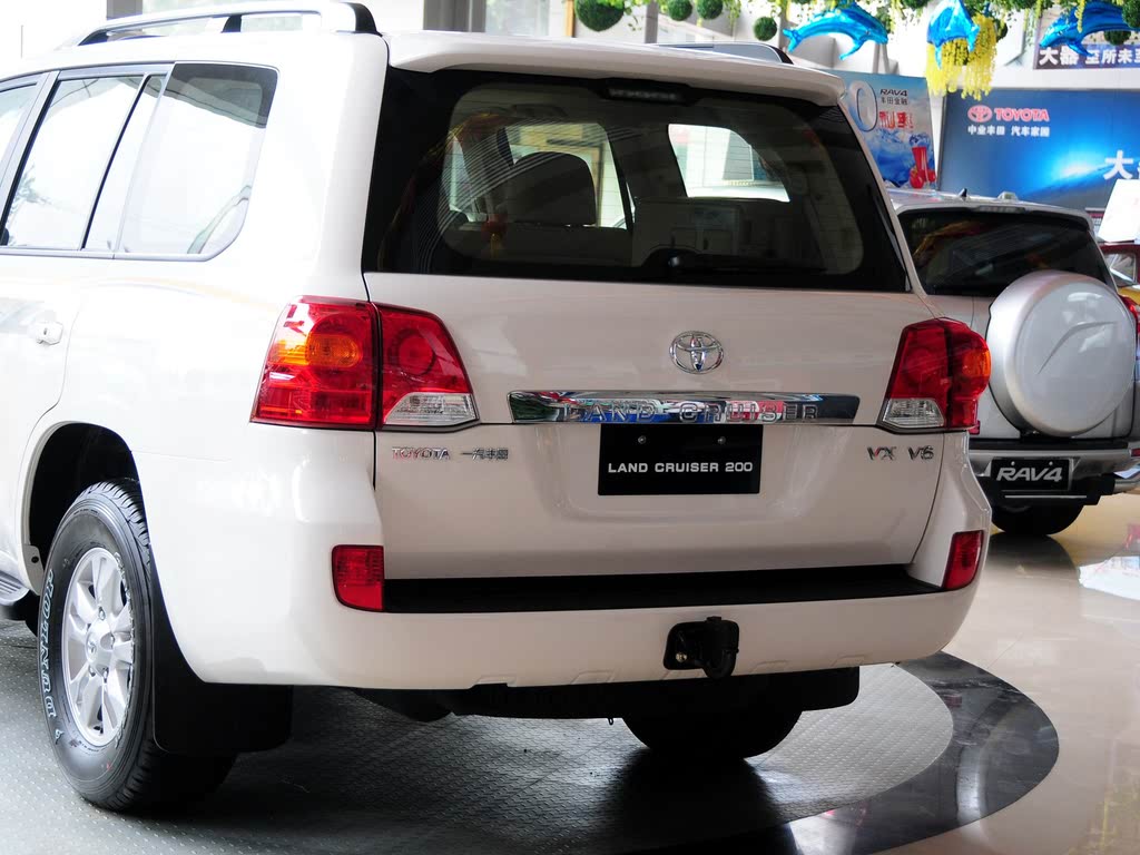 一汽丰田 兰德酷路泽 2012款 4.0l 自动vx