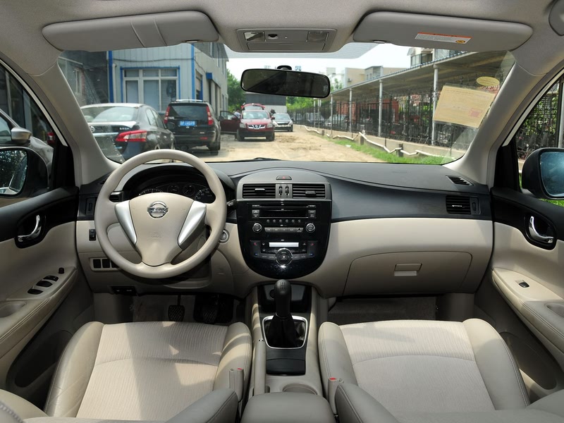 东风日产 骐达tiida 2011款 1.6l 手动智能型