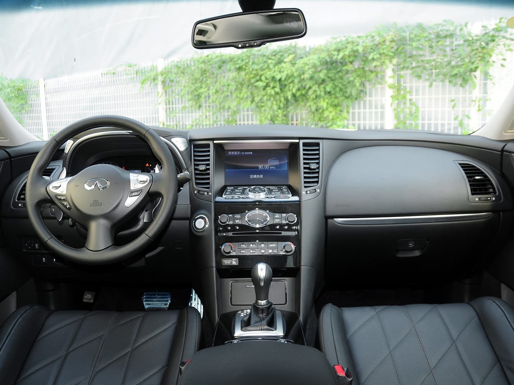 英菲尼迪(进口) 英菲尼迪qx70 2013款 3.7l 超越版