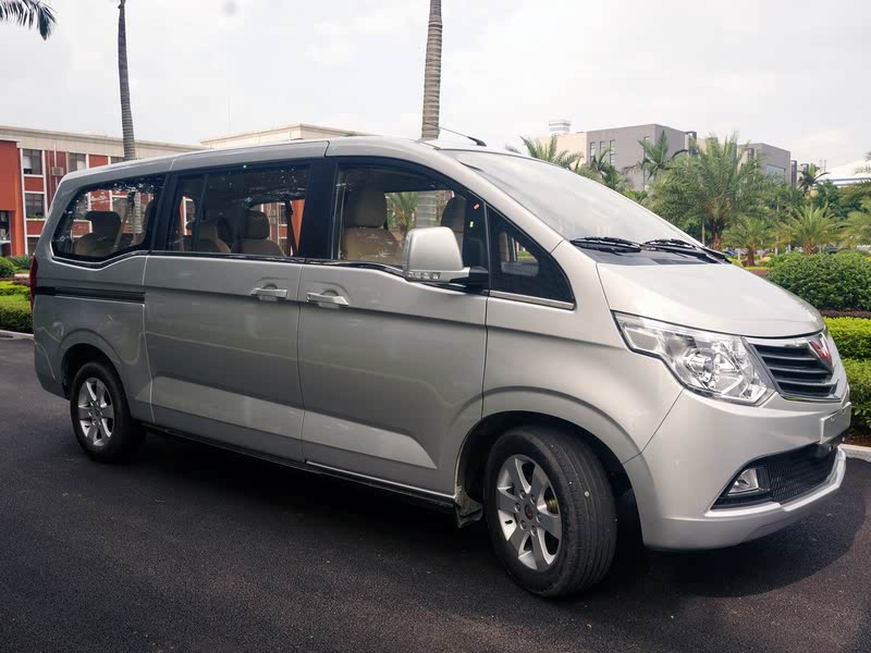 上汽通用五菱 五菱征程 2015款 1.8l豪华型lj479qe2