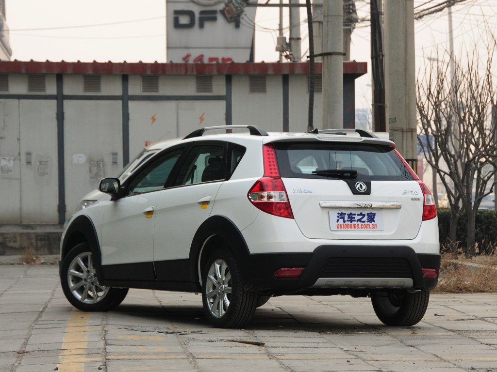 东风乘用车 东风风神h30 2013款 cross 1.6l 手动尊逸型