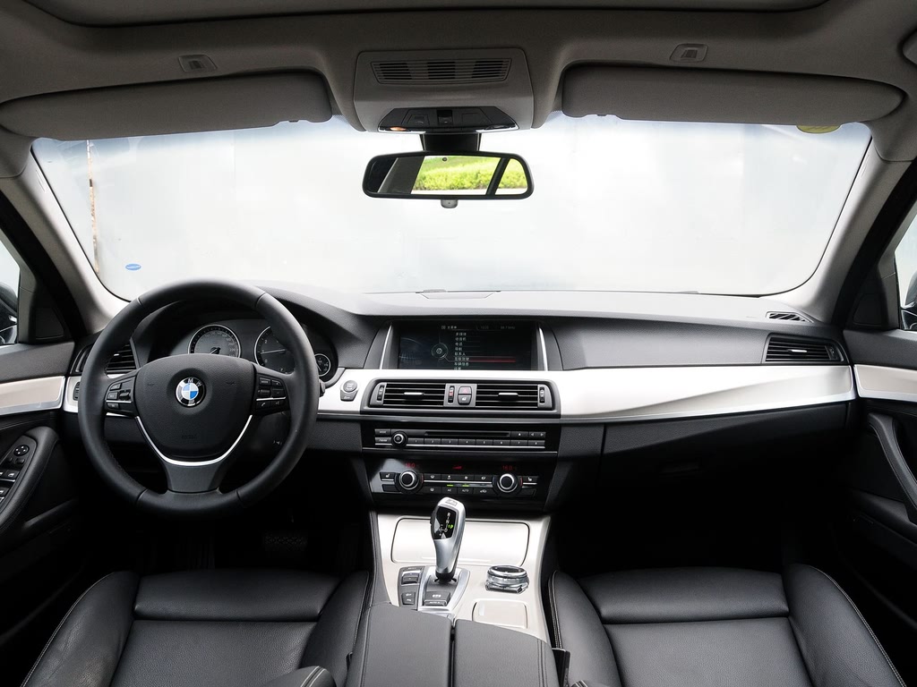 宝马(进口) 宝马5系(进口) 2014款 528i xdrive 设计套装型