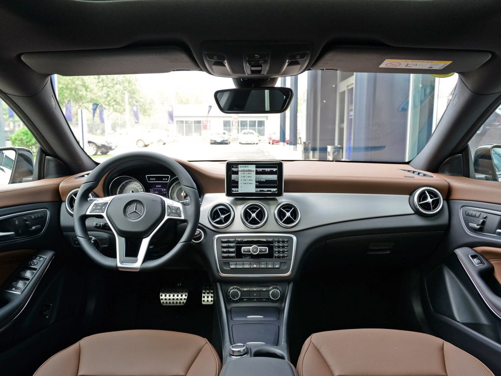 奔驰(进口) 奔驰cla 2014款 cla 260 4matic 中控方向盘 已经是最后一