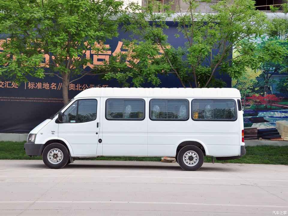 江铃汽车 经典全顺 2013款 2.8t柴油后单胎型加长轴中顶jx493zlq4