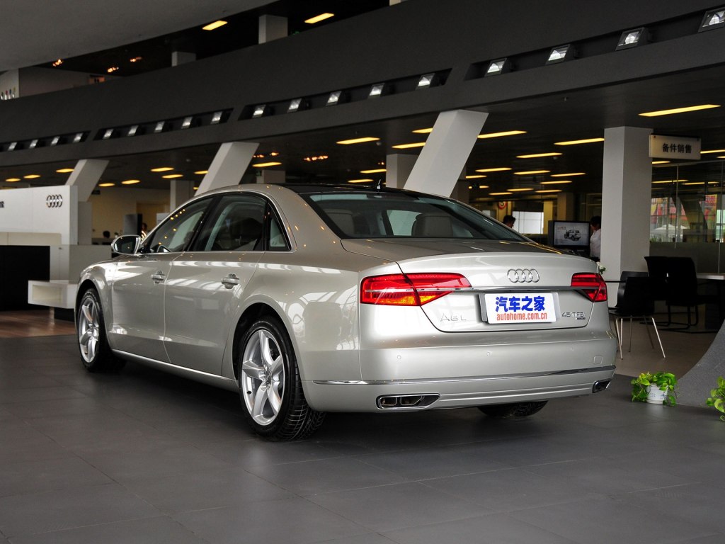 奥迪(进口) 奥迪a8 2014款 a8l 45 tfsi quattro豪华型 斑羚米色 车身