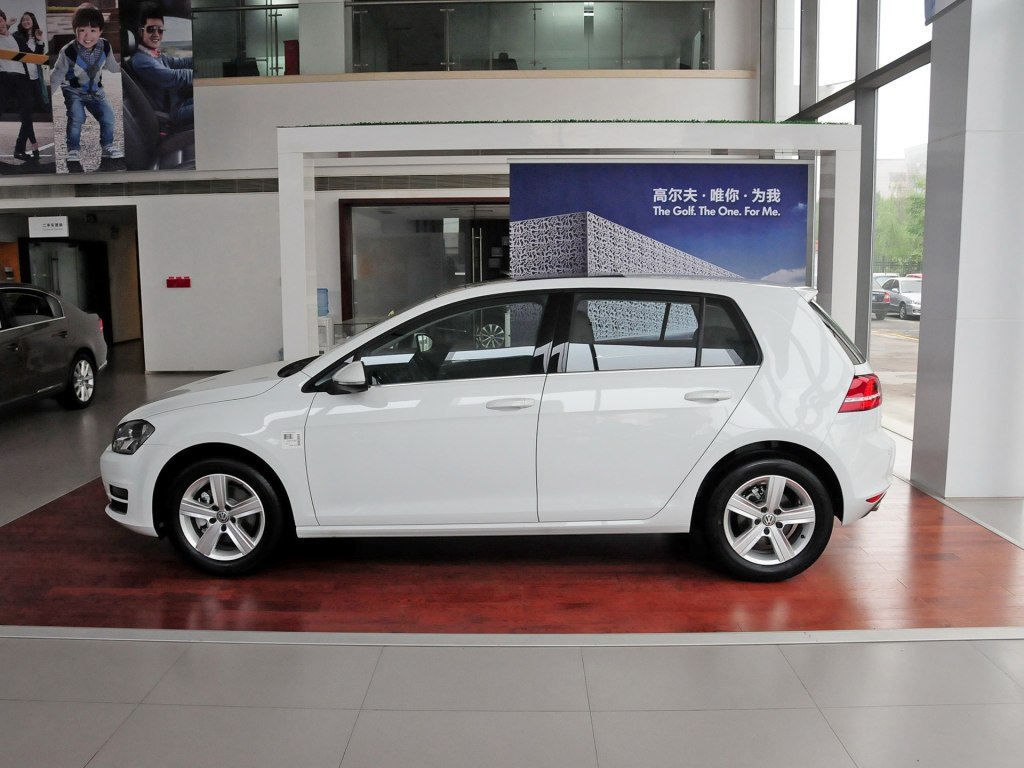 一汽-大众 高尔夫 2015款 1.4tsi 自动豪华型