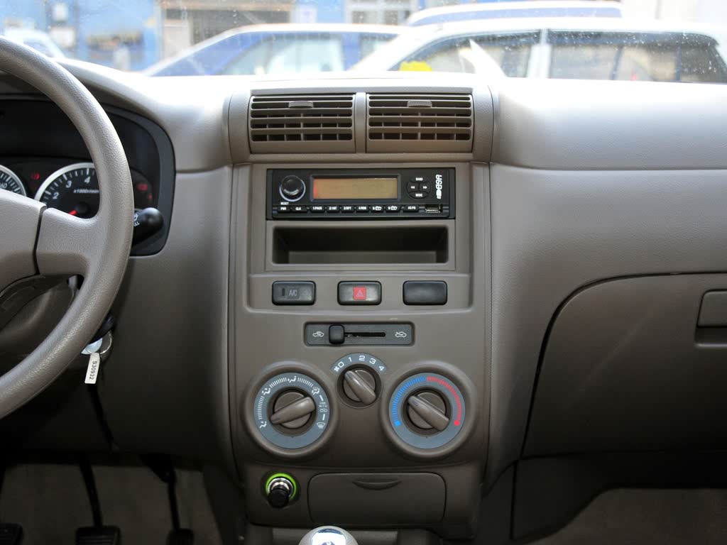 一汽吉林 森雅m80 2011款 1.3l 手动5座