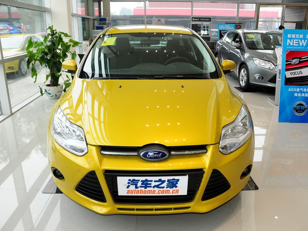 长安福特 福克斯 2012款 两厢 1.6l 自动舒适型