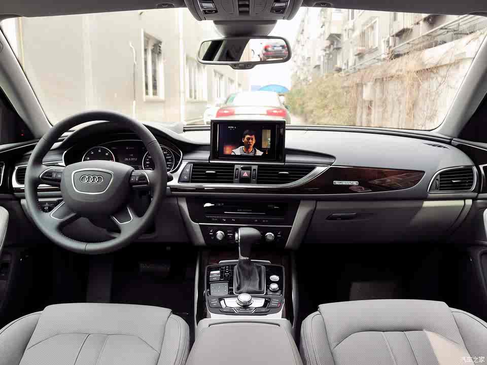 奥迪a6l 2012款 50 tfsi quattro 豪华型