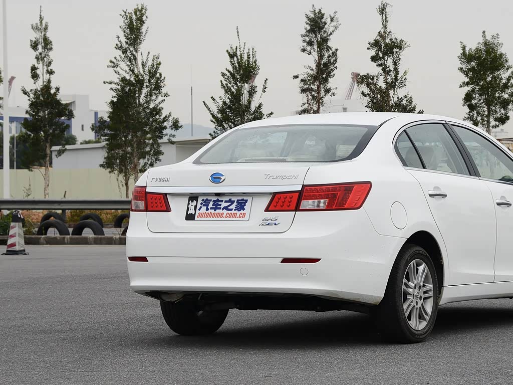 广汽乘用车 传祺ga5新能源 2015款 增程式 尊享版