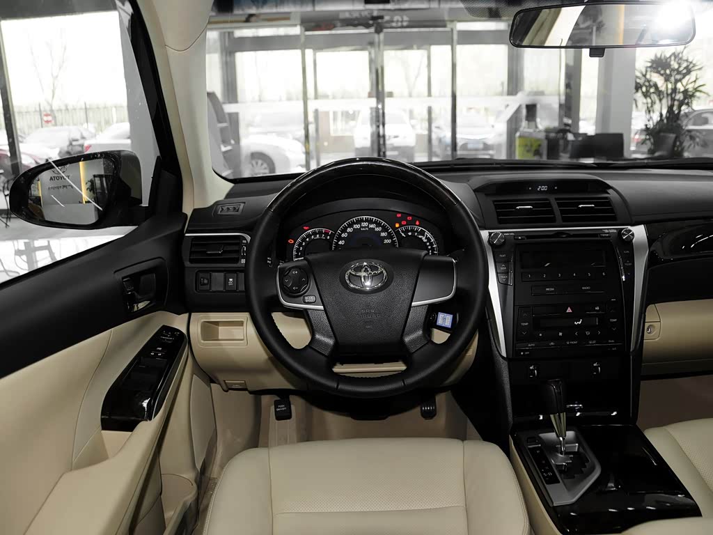 广汽丰田 凯美瑞 2015款 2.0g 领先版