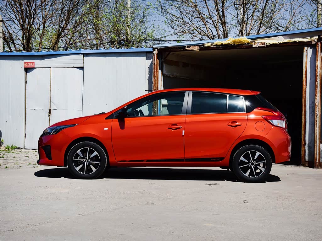 广汽丰田 yaris l 致炫 2015款 1.5g 自动橙色限量版