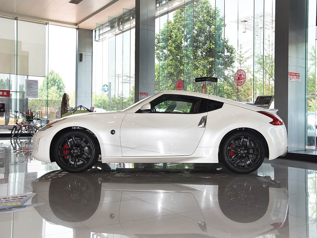 日产(进口) 日产370z 2015款 3.7l coupe