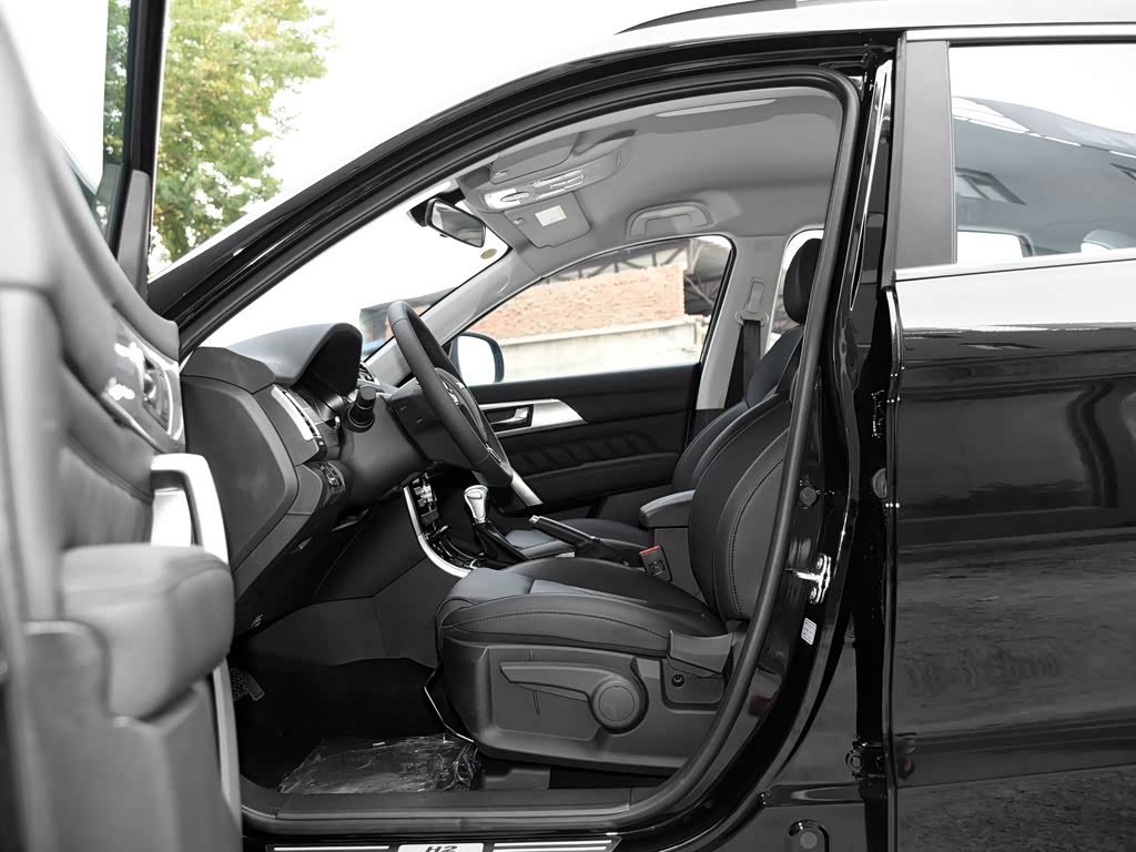 长城汽车 哈弗h2 2015款 1.5t 自动两驱精英版