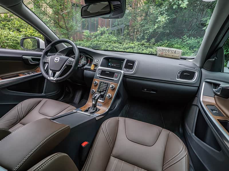 沃尔沃亚太 沃尔沃s60新能源 2015款 s60l e驱混动 t6智越版