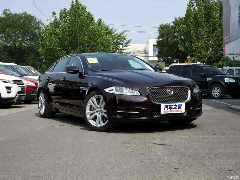 捷豹xj 2015款 xjl 3.0 sc 四驱全景商务80周年典藏版