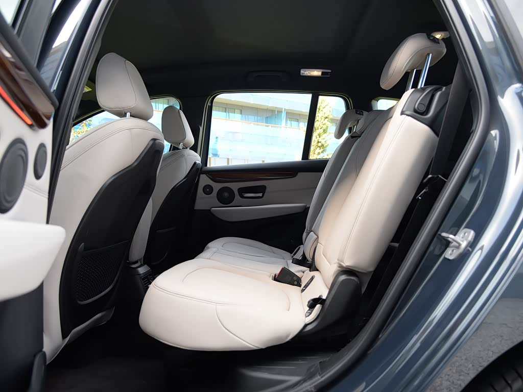 宝马(进口) 宝马2系多功能旅行车 2015款 220i