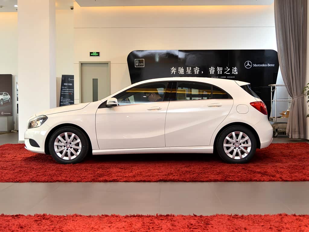 奔驰(进口) 奔驰a级(进口) 2015款 a 180 标准型