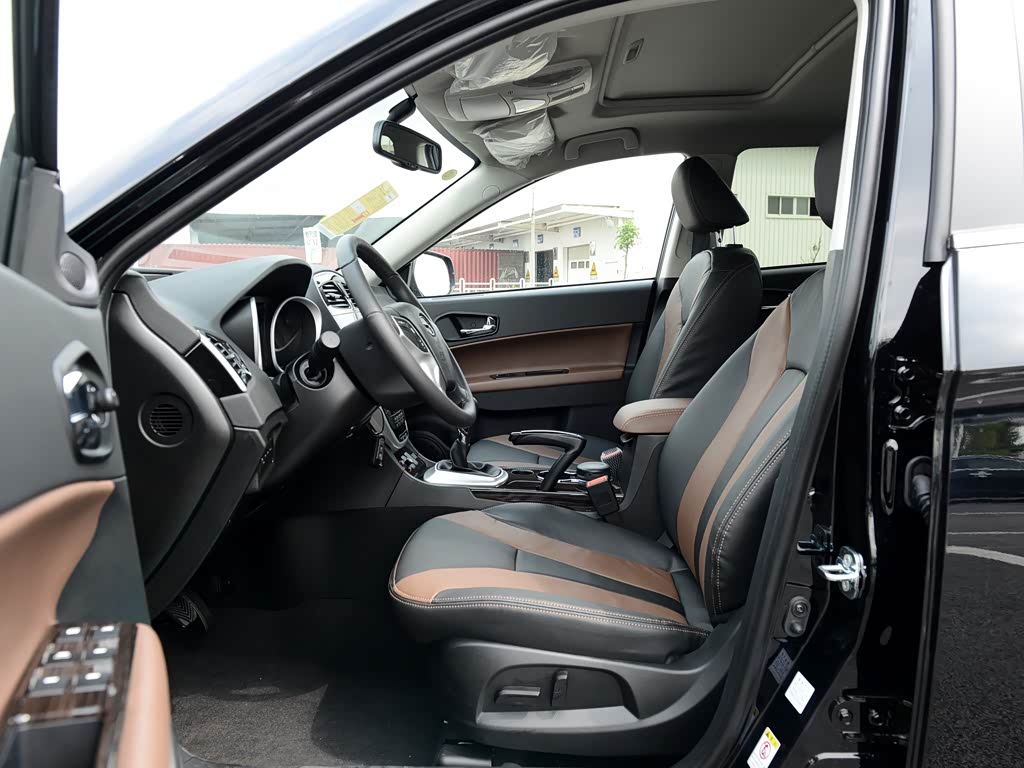 广汽乘用车 传祺gs5 super 2015款 2.0l 手动两驱精英版