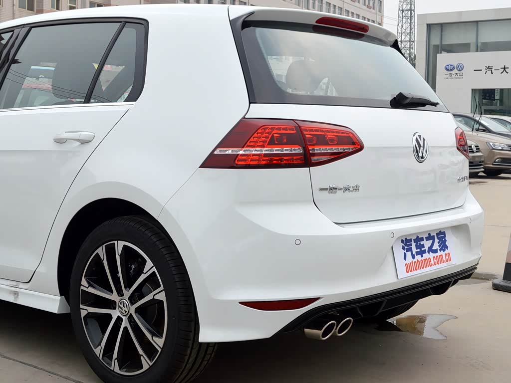 一汽-大众 高尔夫 2015款 1.4tsi 自动r-line