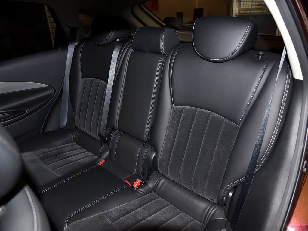 东风英菲尼迪 英菲尼迪qx50 2015款 2.5l 舒适版
