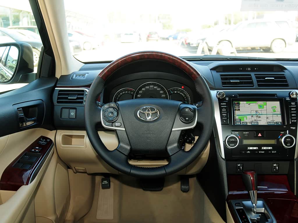 广汽丰田 凯美瑞 2012款 2.0g 豪华导航版