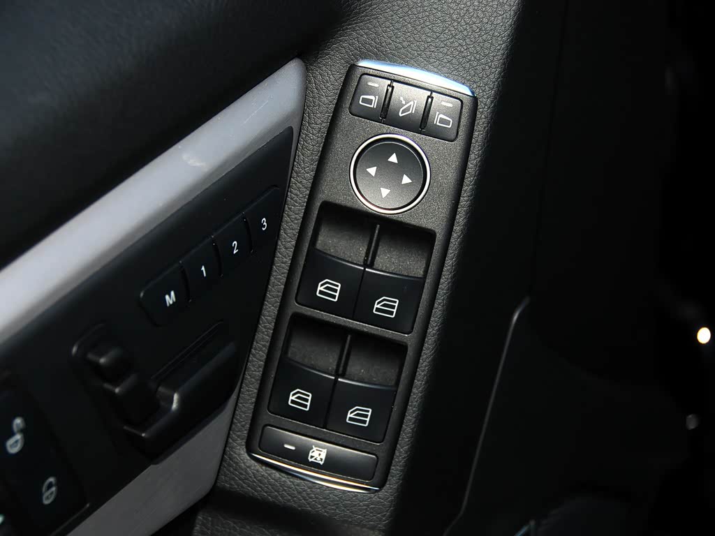 北京奔驰 奔驰glk级 2013款 glk 300 4matic 动感型