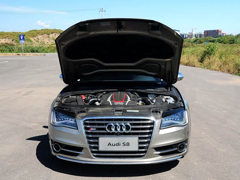 奥迪(进口) 奥迪s8 2013款 s8 4.0tfsi quattro