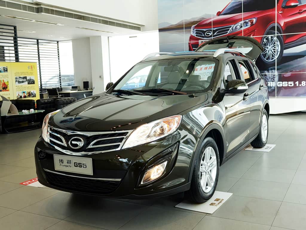 广汽乘用车 传祺gs5 2013款 2.0l 自动两驱浅内特别版