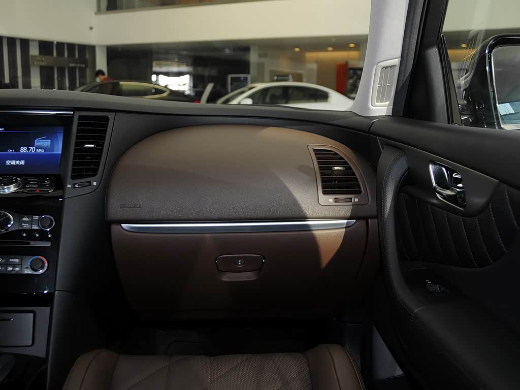 英菲尼迪(进口) 英菲尼迪qx70 2013款 3.7l 标准版