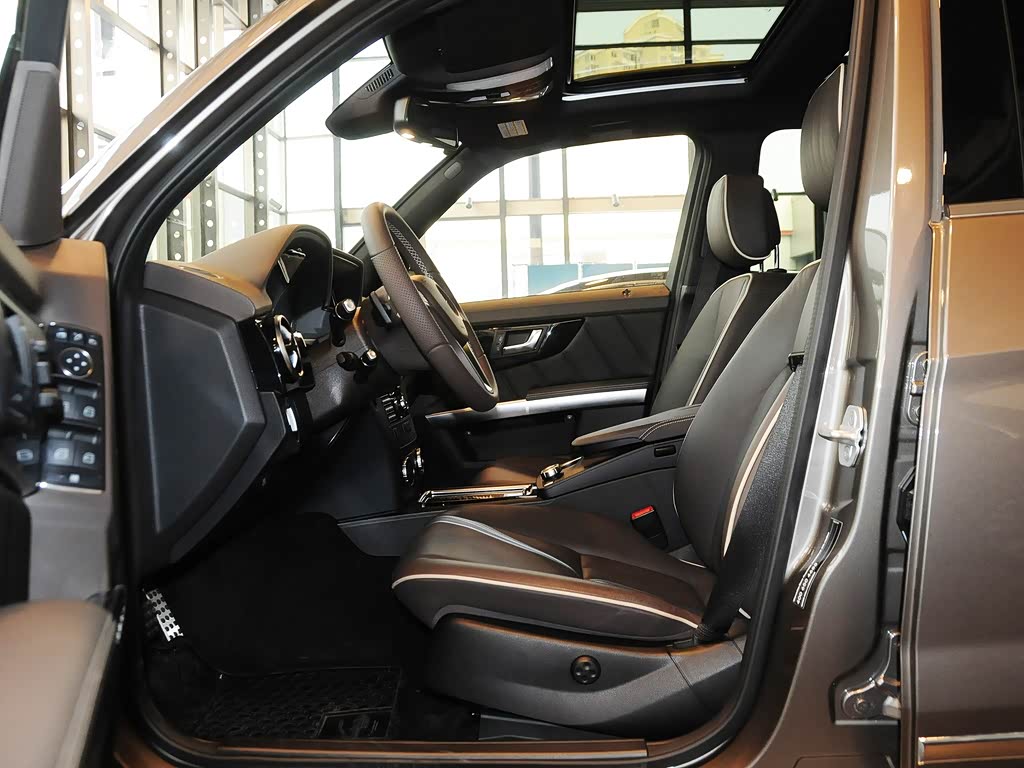 北京奔驰 奔驰glk级 2013款 改款 glk 300 4matic 豪华型