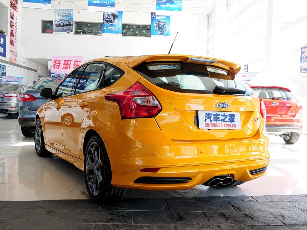 福特(进口) 福克斯(进口) 2013款 2.0t st 橙色版