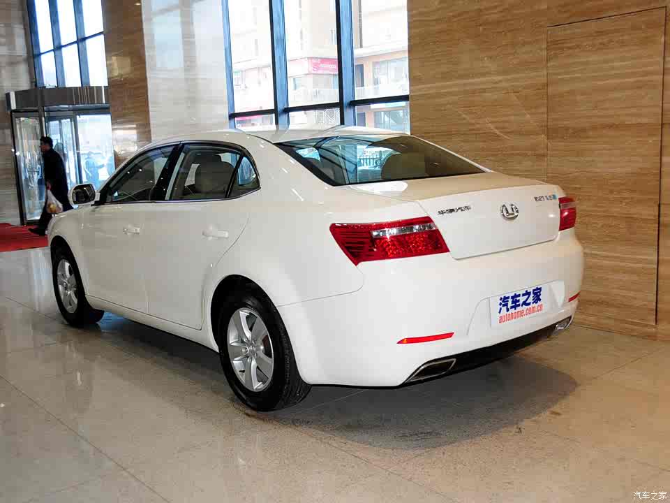 华泰华泰汽车路盛e702013款 1.5t 手动舒适型