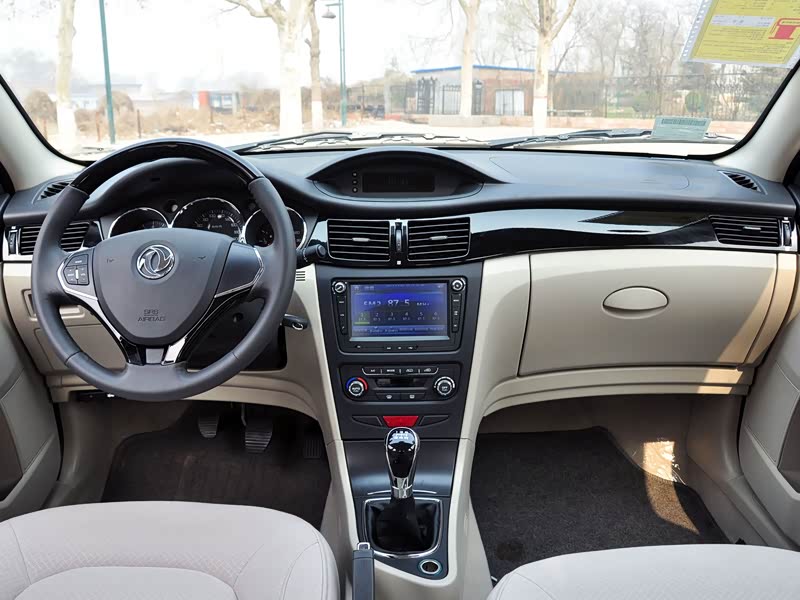 东风乘用车 东风风神s30 2013款 1.6l 手动尊贵型