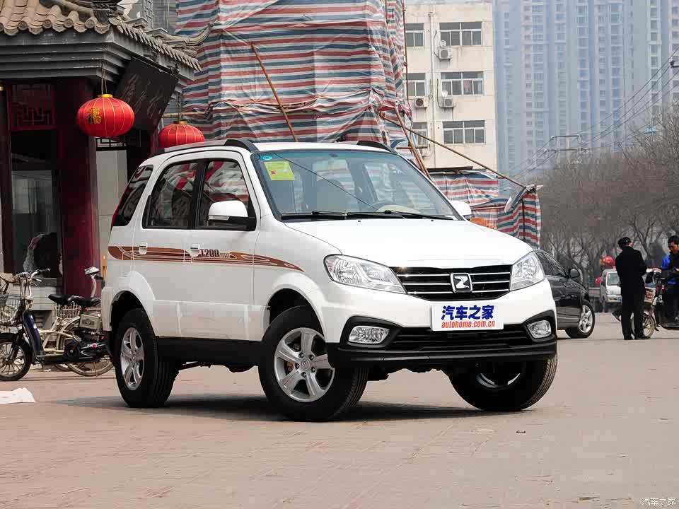 众泰t200其实就是众泰5008的升级车型,该车长/宽/高依次为4005/1570