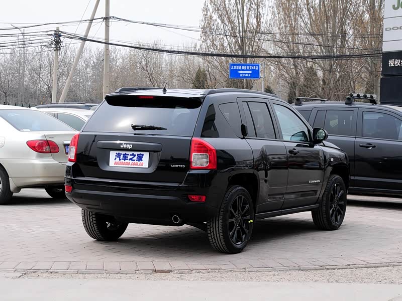 jeep(进口) 指南者(进口) 2013款 2.0l 两驱炫黑豪华版