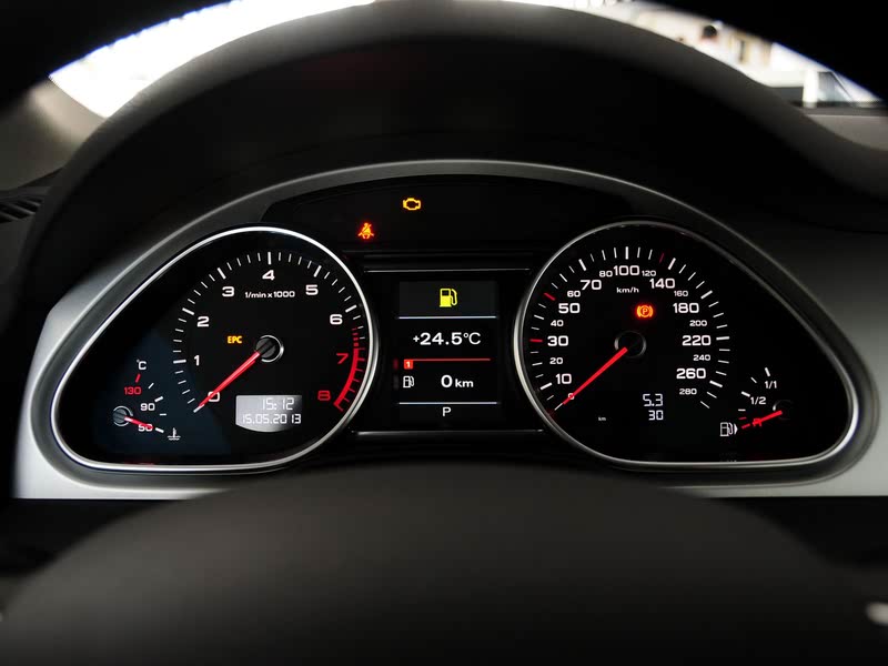 µ() µQ7 2014 35 TFSI ȡ