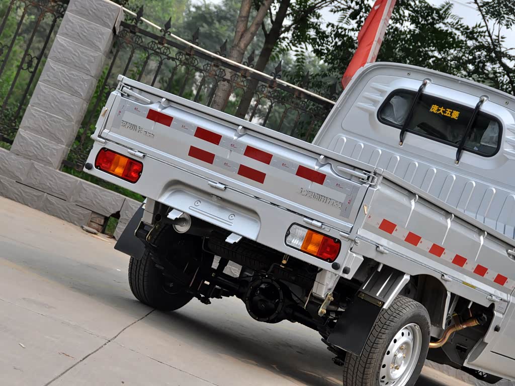 上汽通用五菱 五菱荣光小卡 2012款 1.2l双排基本型laq