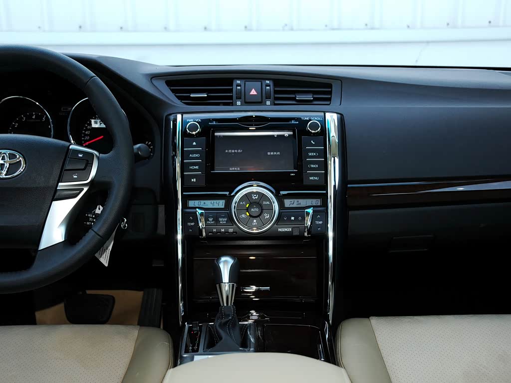 一汽丰田 锐志 2013款 2.5v 尚锐版