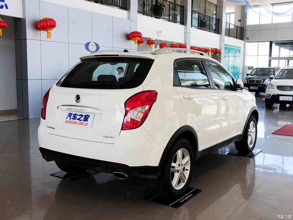 双龙双龙汽车柯兰多2014款 2.0l 汽油两驱自动精英导航版