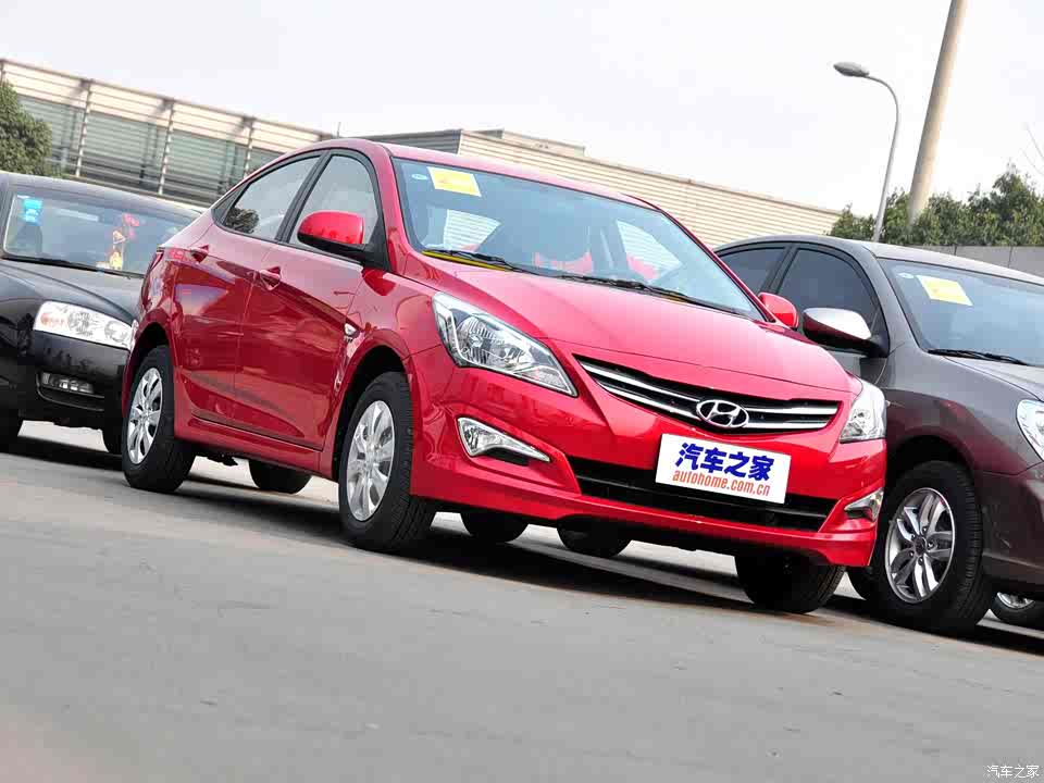 现代北京现代瑞纳2014款 三厢 1.4l 手动智能型gls