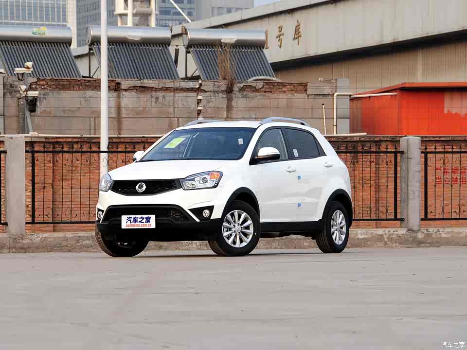 双龙汽车 柯兰多 2015款 2.0l 两驱手动致真版