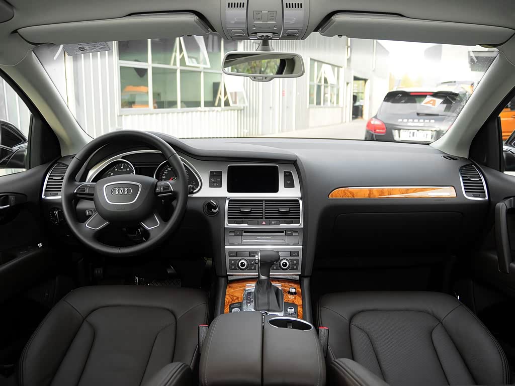 奥迪(进口) 奥迪q7 2015款 35 tfsi 运动型