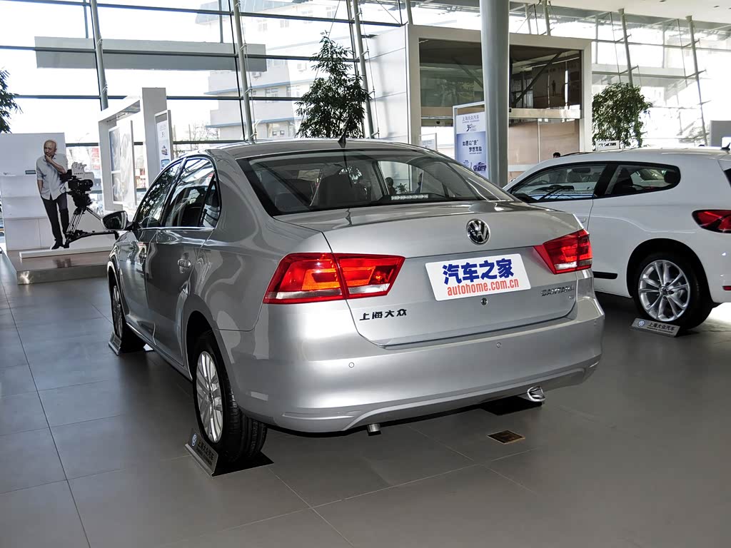 上汽大众 桑塔纳 2015款 1.6l 自动豪华版