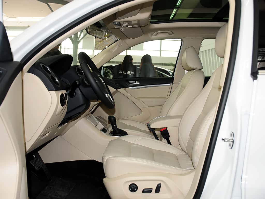 上汽大众 途观 2013款 1.8tsi 自动两驱豪华型