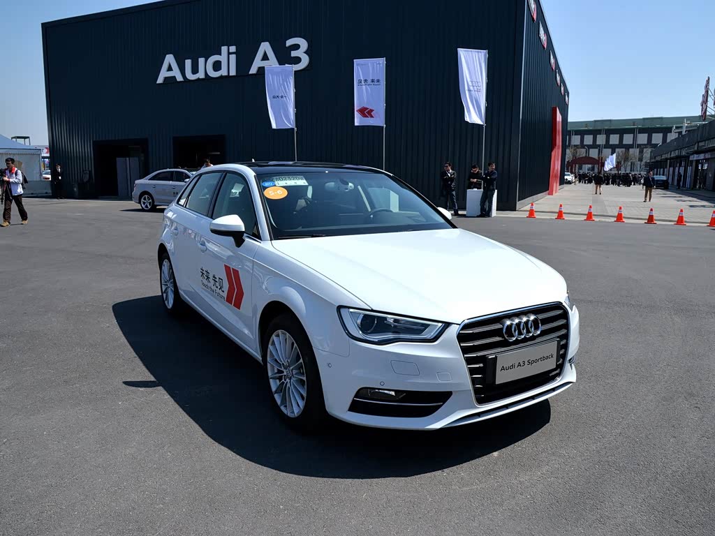 一汽-大众奥迪 奥迪a3 2014款 sportback 35 tfsi 自动豪华型