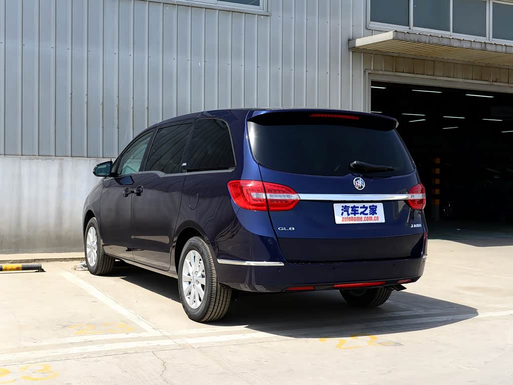 上汽通用别克 别克gl8 2014款 2.4l ct豪华商务舒适版