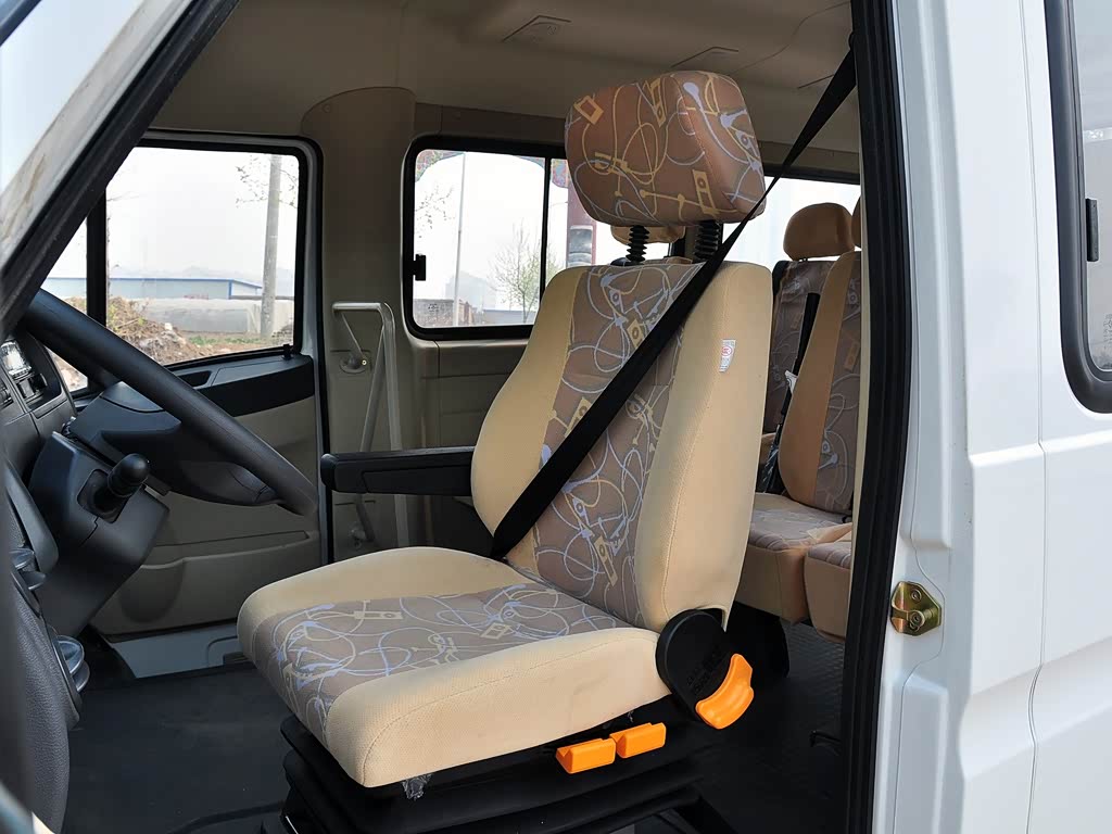 南京依维柯 依维柯褒迪 2012款 2.5t-a32 基本型